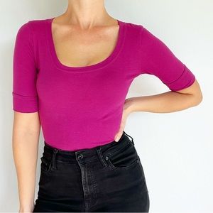 Delia*s pink scoop neck short sleeve cotton tee size XS